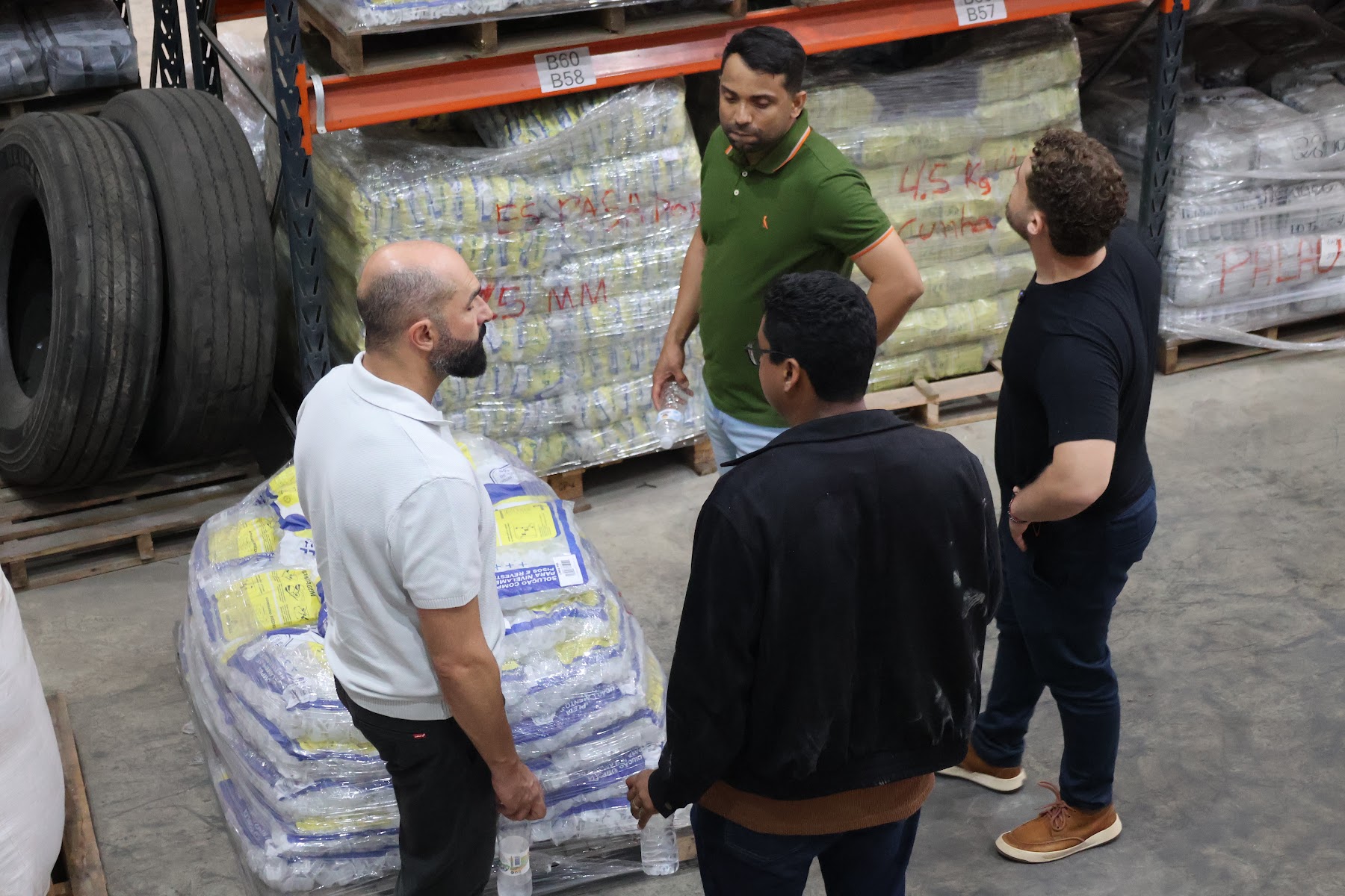 Produtos LEVIX no estoque da fábrica